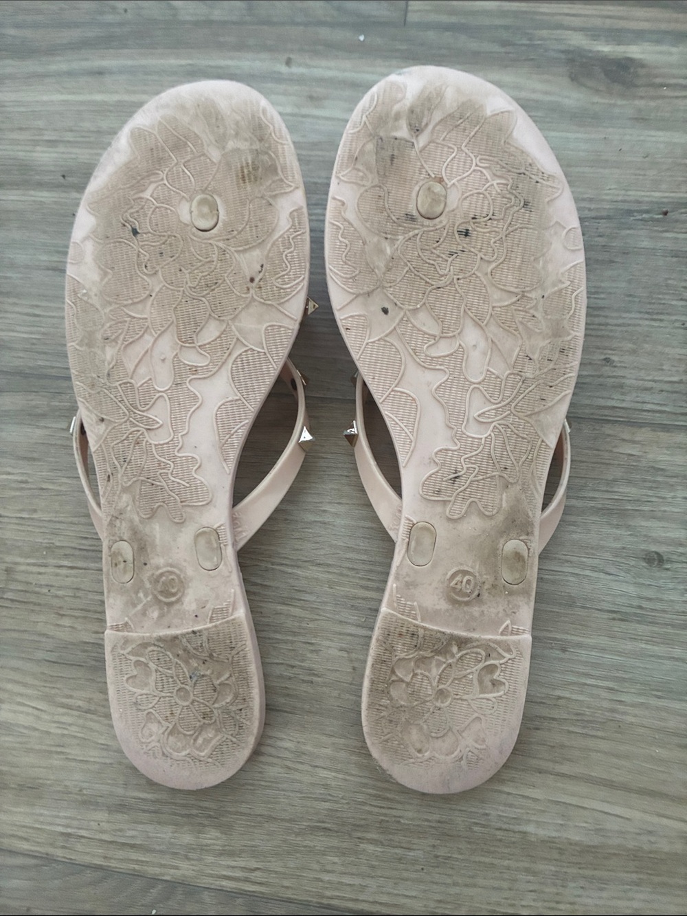Women's Pink Bow Sandals with Gold Stud Accent - Picture 4 of 4